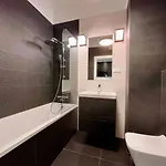 Makl Apartments