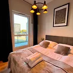 Makl Apartments