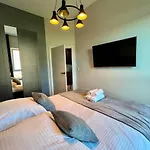 Makl Apartments